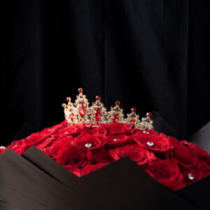 Ramo de 100  rosas con tiara