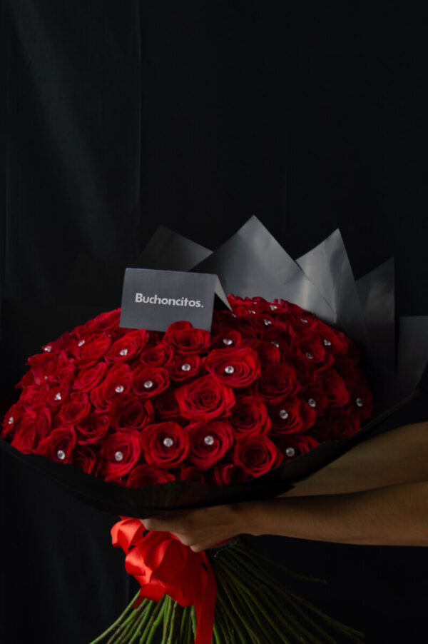 Ramo de 100  rosas con brillos - Imagen 3